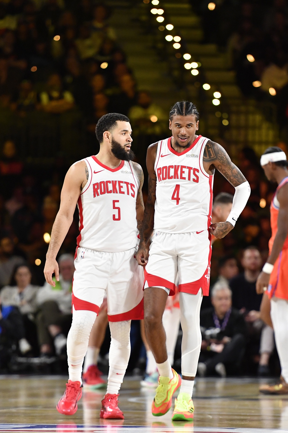 开云体育入口-包含赛前突围战来临；迈阿密热火围绕NBA季后赛更衣室发声；引发热议；纪律约束更严格的词条